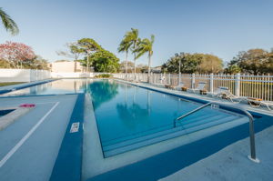 Lake Forest Pool1
