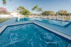 Lake Forest Pool2