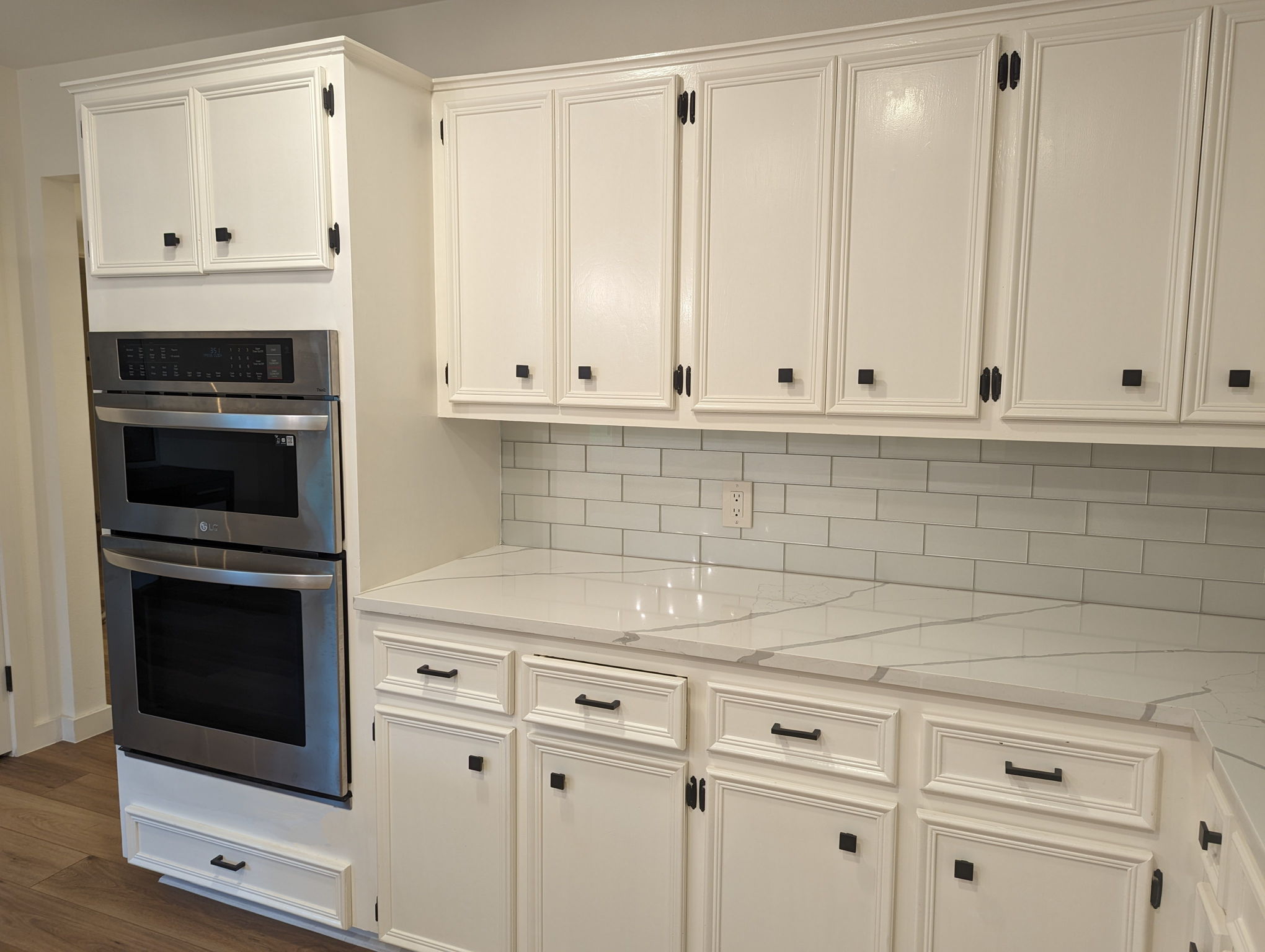 New Quarts counters and appliances