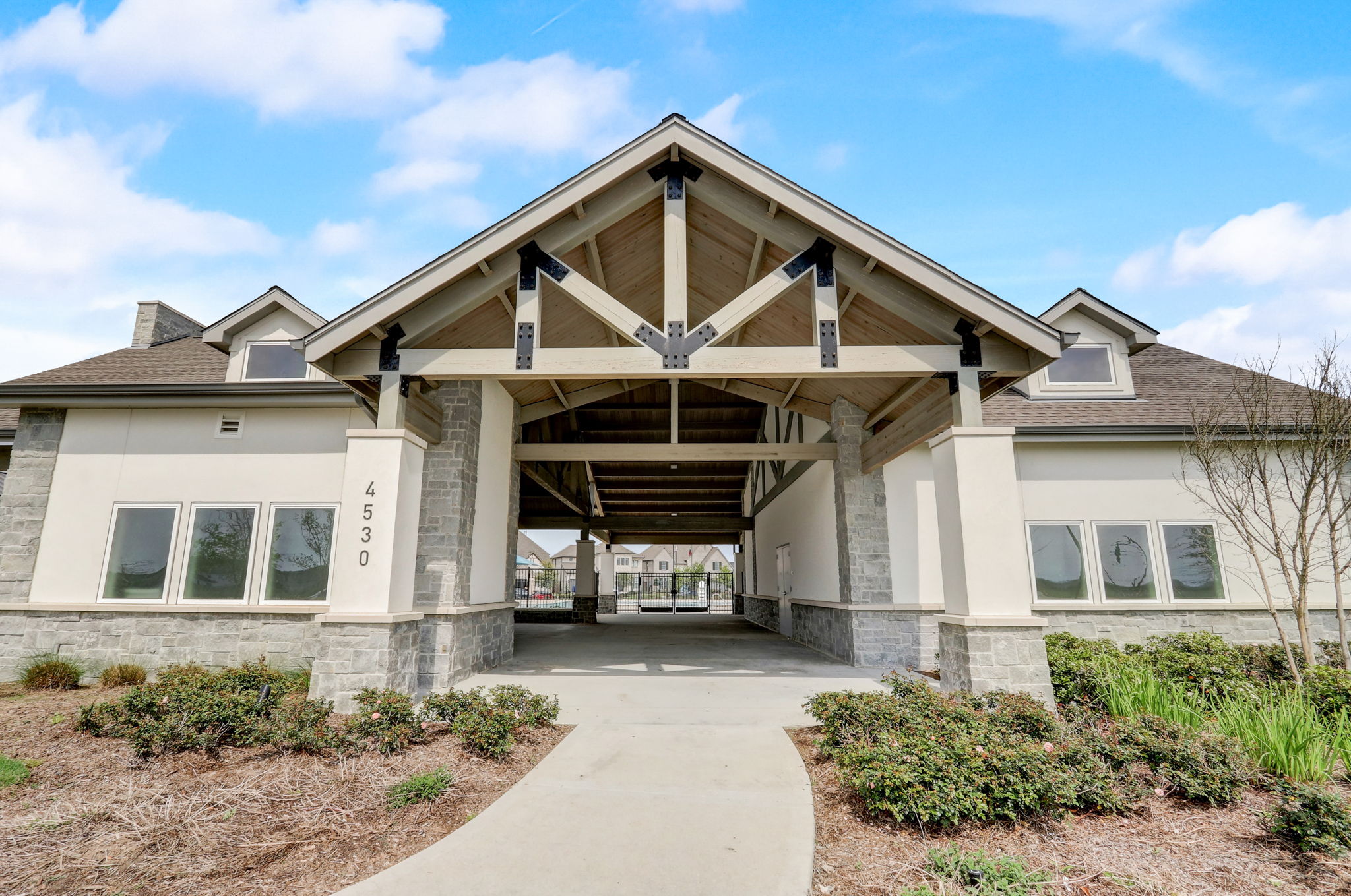 Eagle Mountain Ln-081