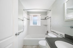  Photo 36