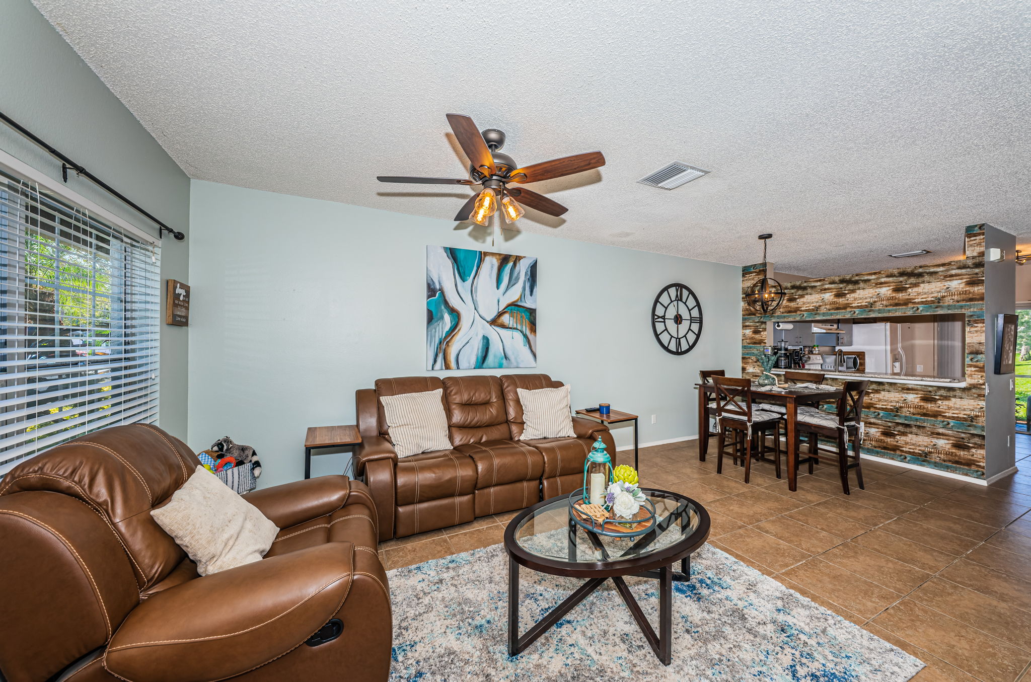 Living Room 4