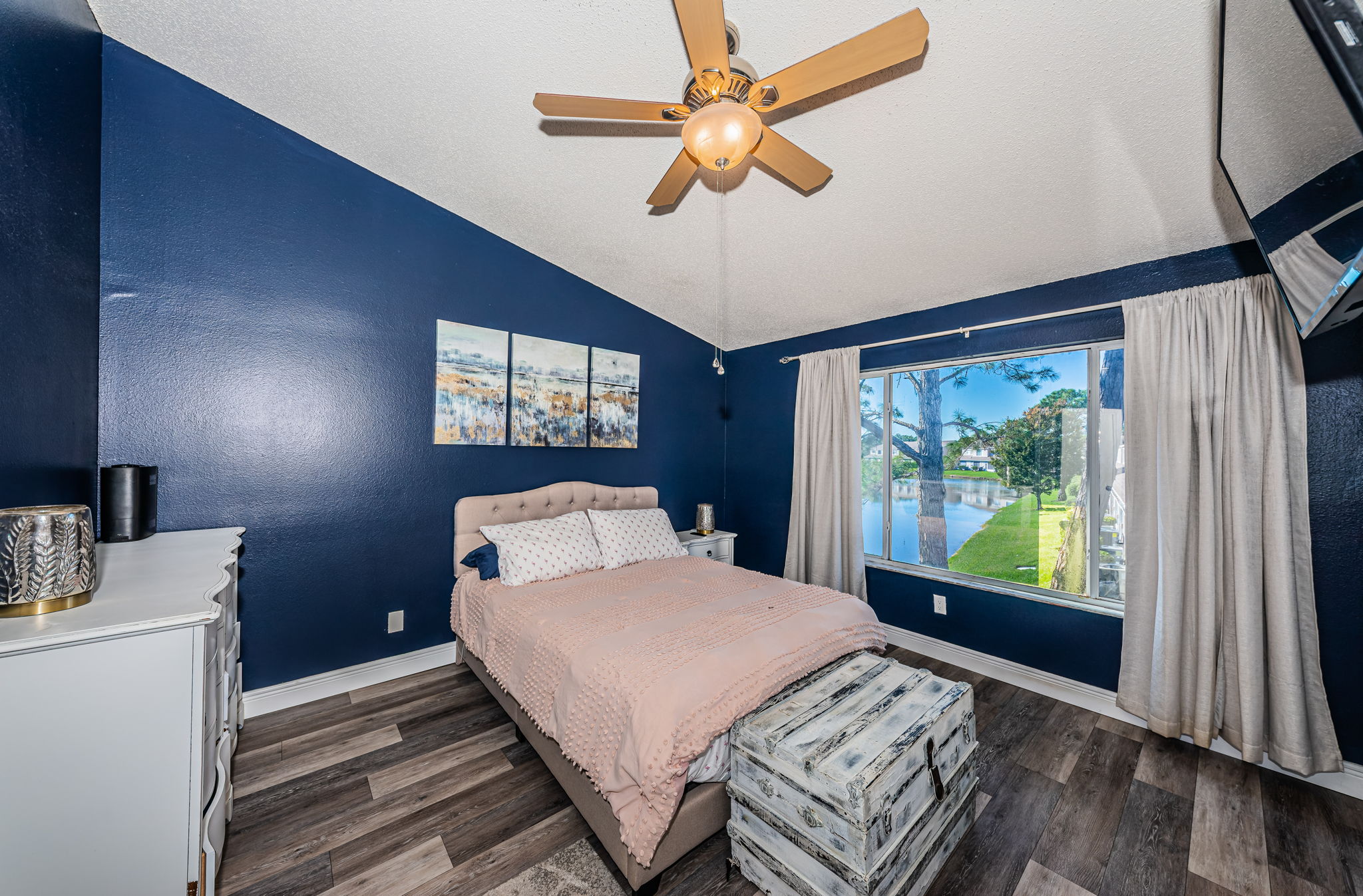 Bedroom 1a