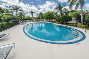 2-Bayside Key Pool