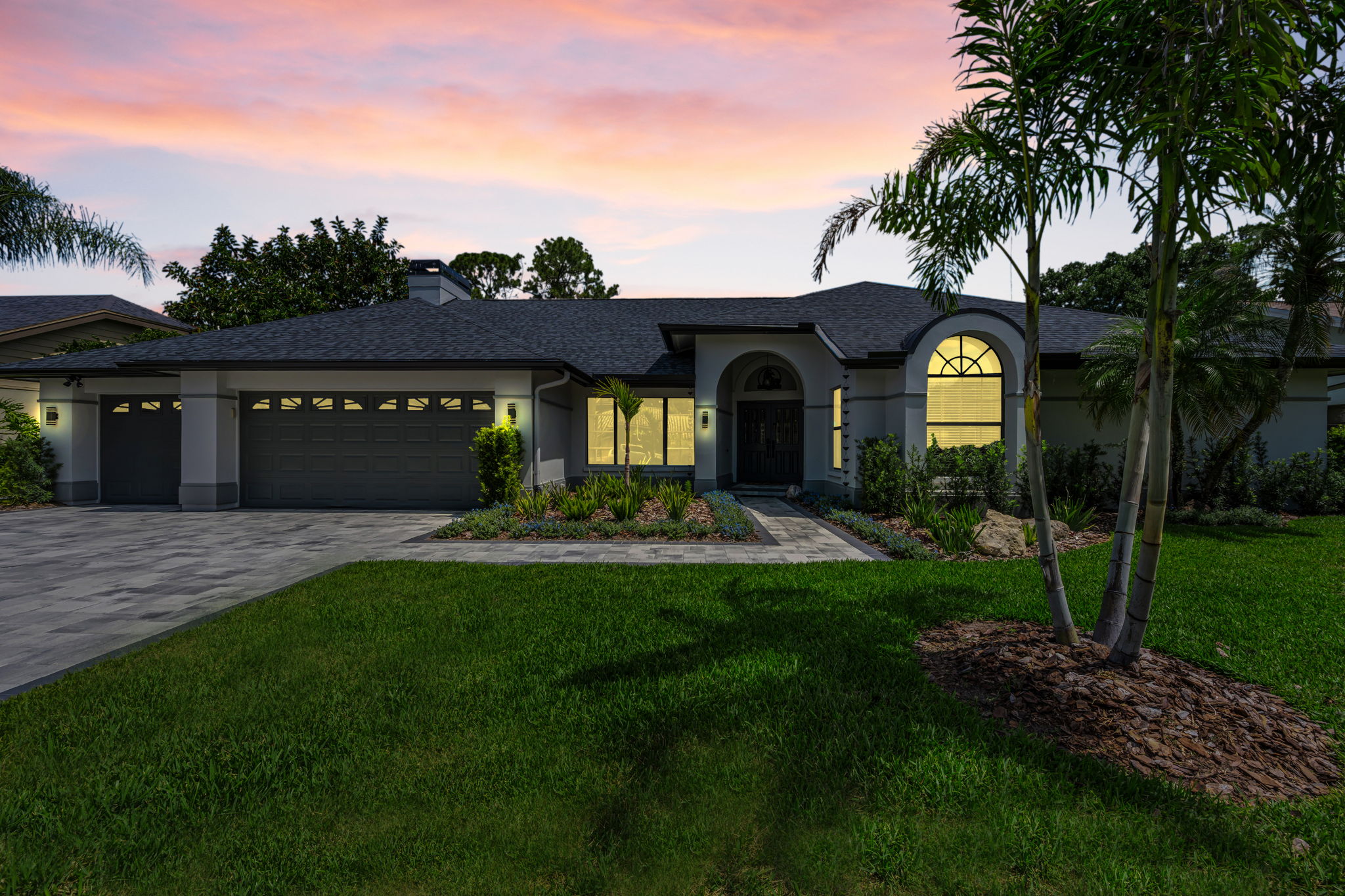 Front Exterior 5-e