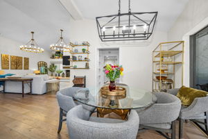 Kitchen Eat-In 1