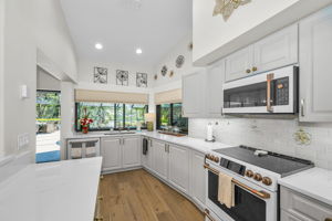 Kitchen 4