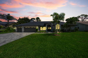 Front Exterior 2-e