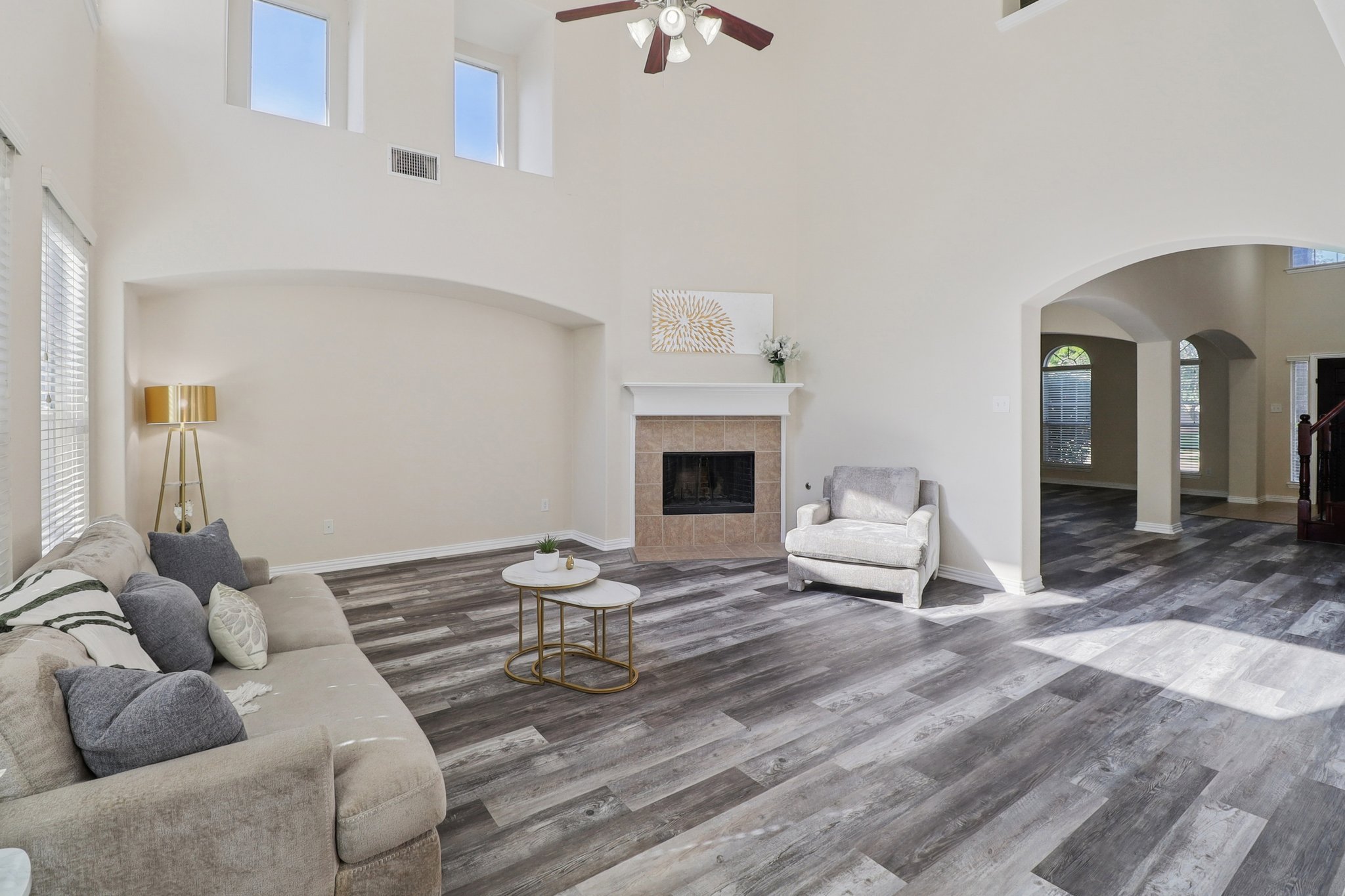 Weaver Dr-S0509-004.jpg