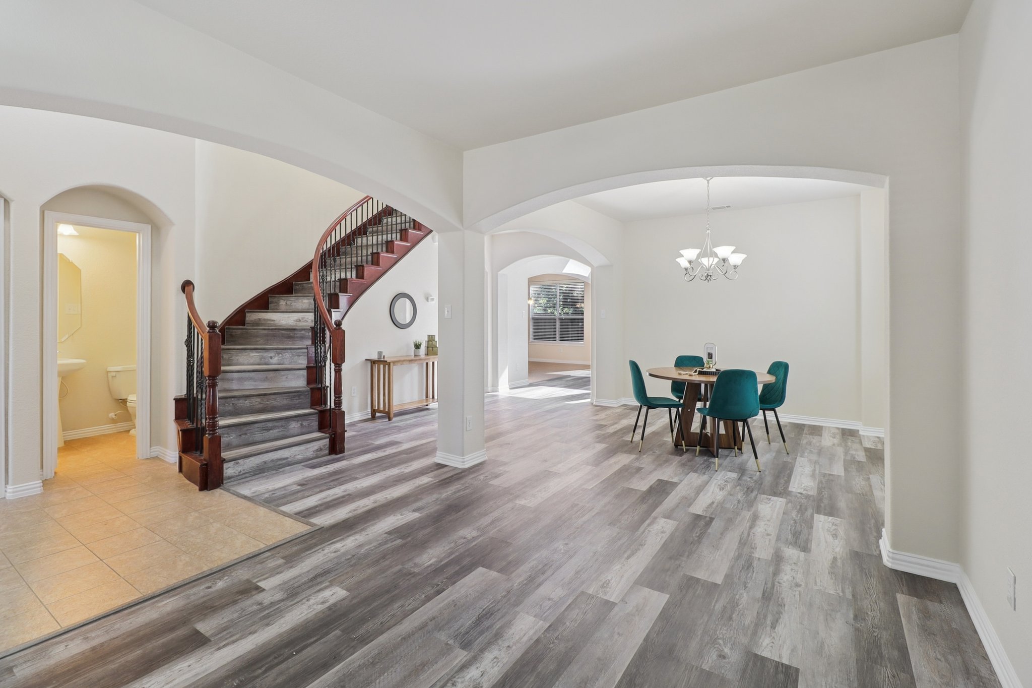 Weaver Dr-S0509-016.jpg