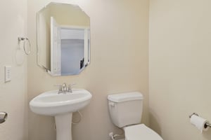 Weaver Dr-S0509-021.jpg