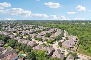 Weaver Dr-S0509-056.jpg