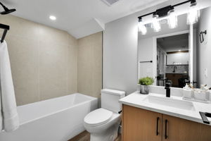  Photo 67