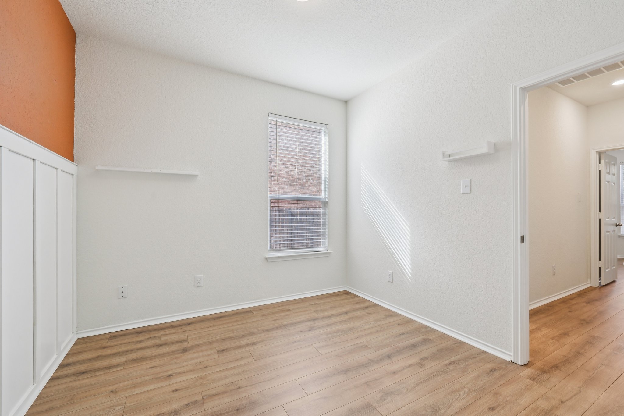 Mantalcino Dr-S1802-021.jpg