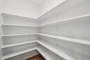 Mantalcino Dr-S1802-026.jpg