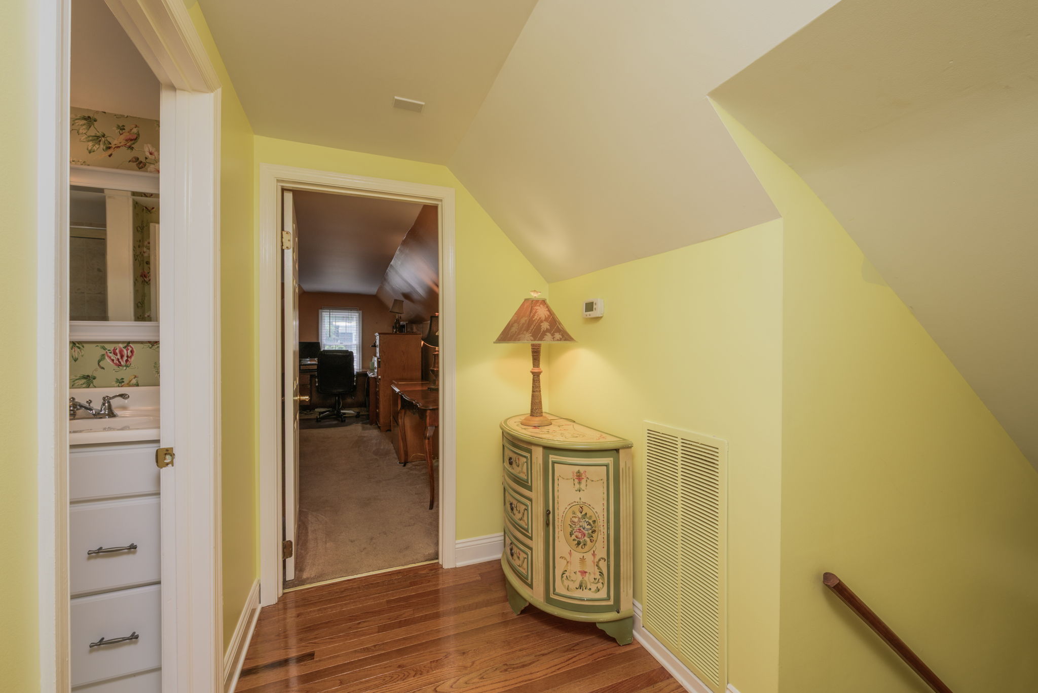  Photo 48
