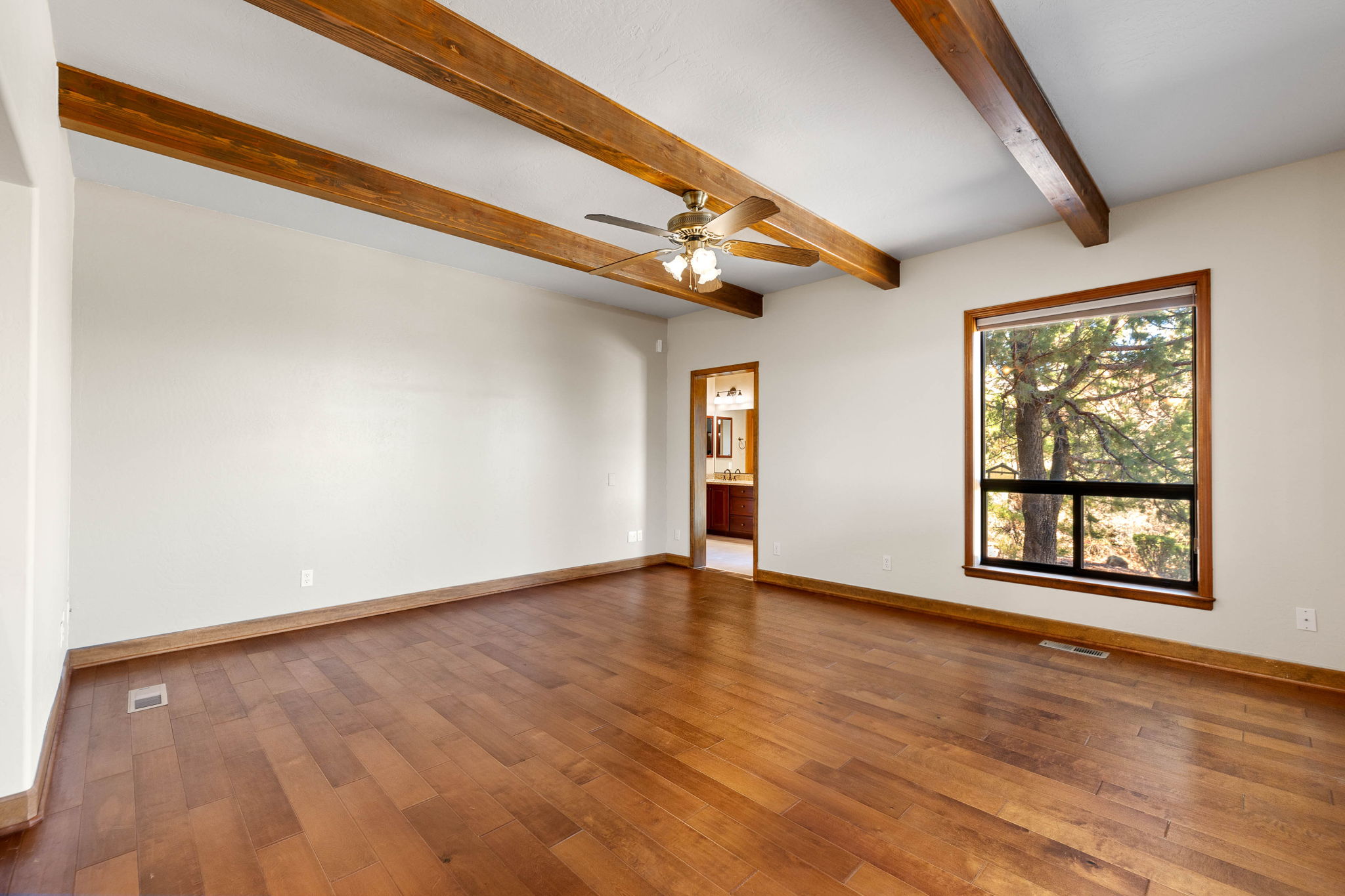 Primary Bedroom (2)