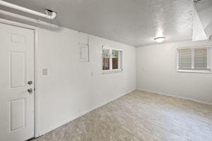  Photo 34