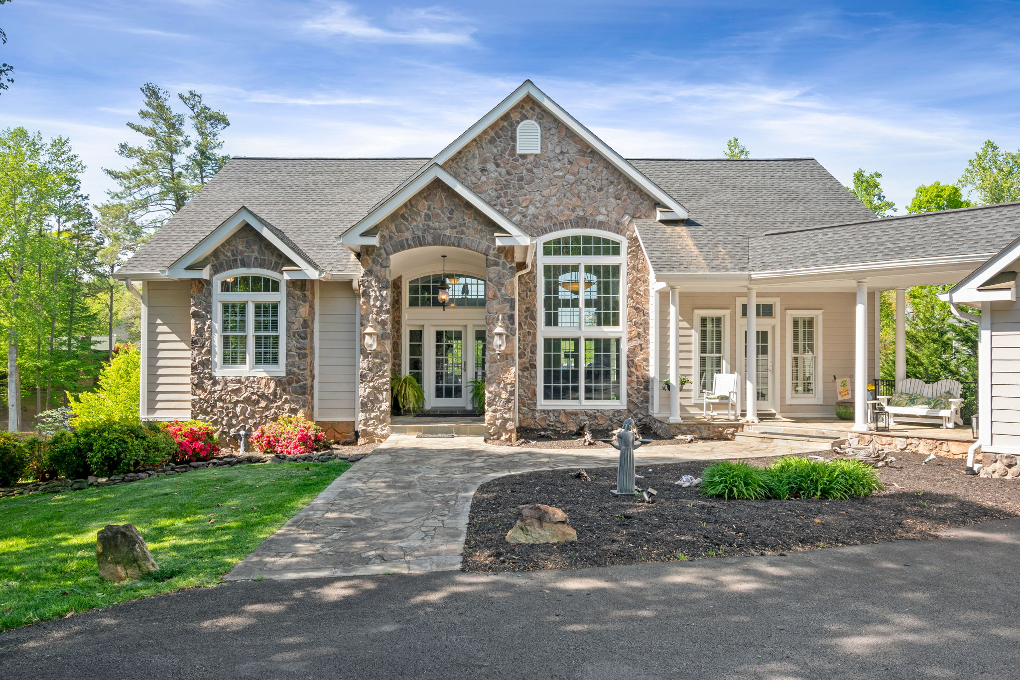 6210 Bills Rd, Mineral, VA 23117 Staircase Photography