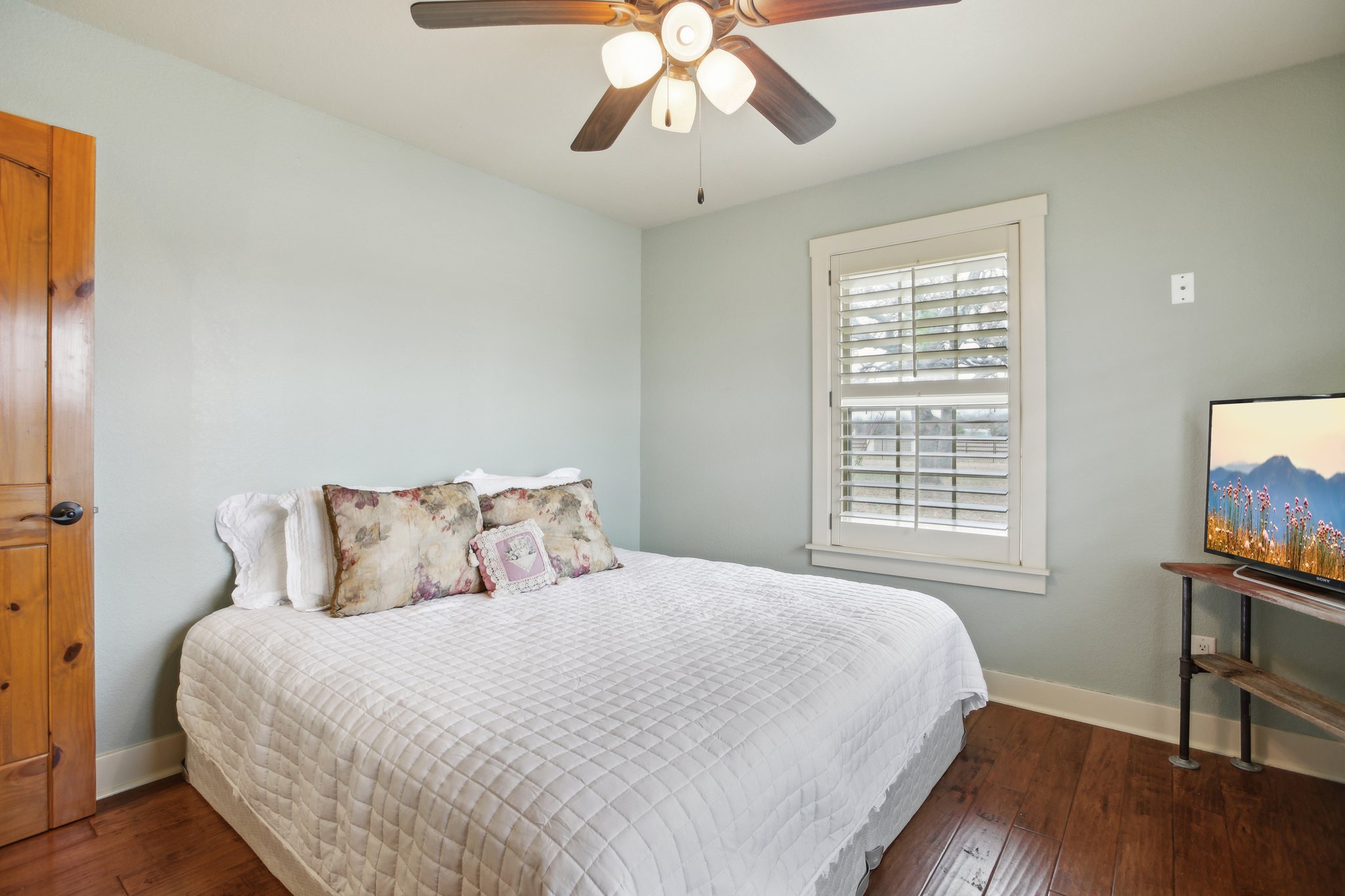 Acacia Dr-033.jpg