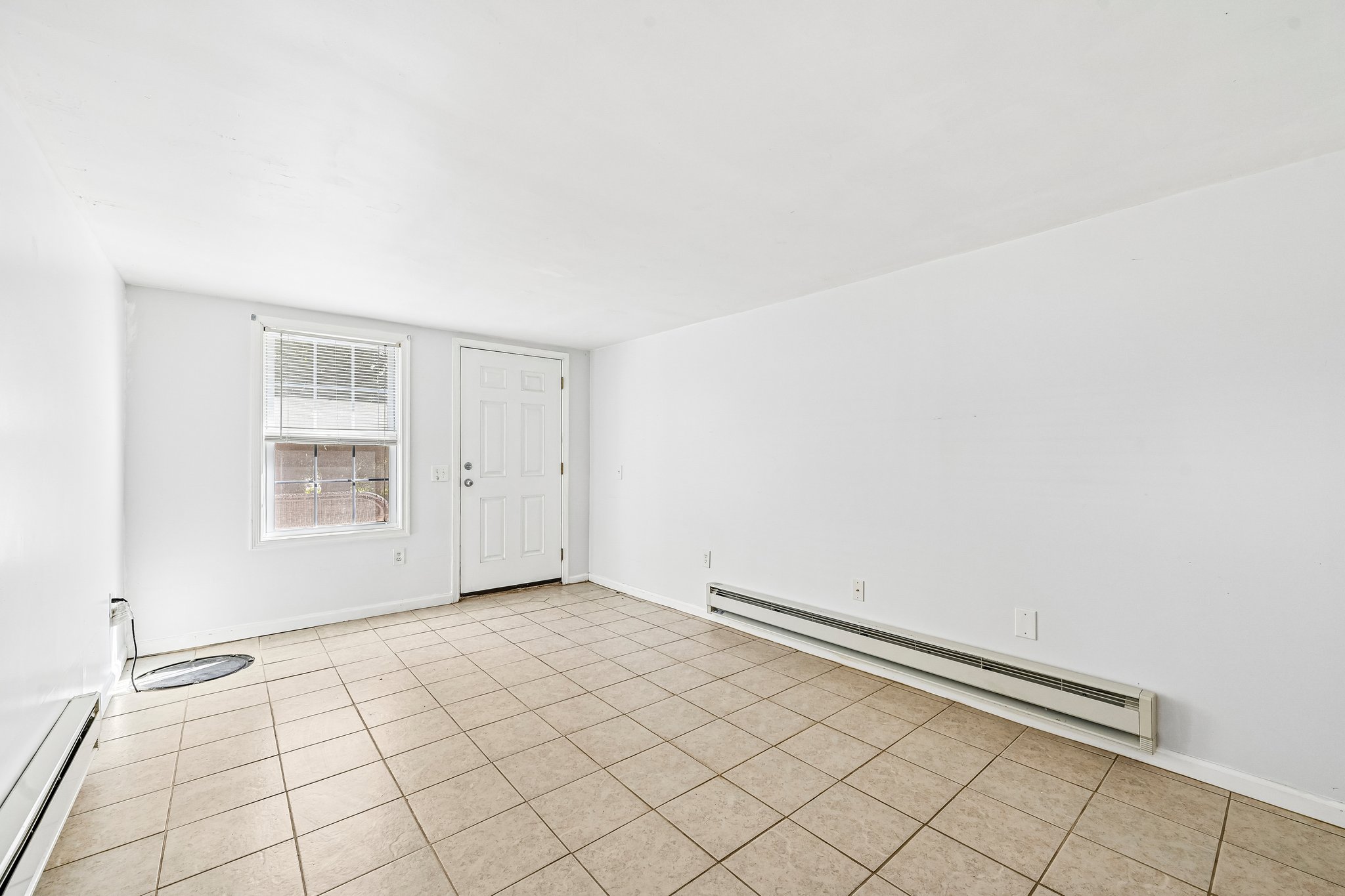 Everall Ave-S2010-025.jpg