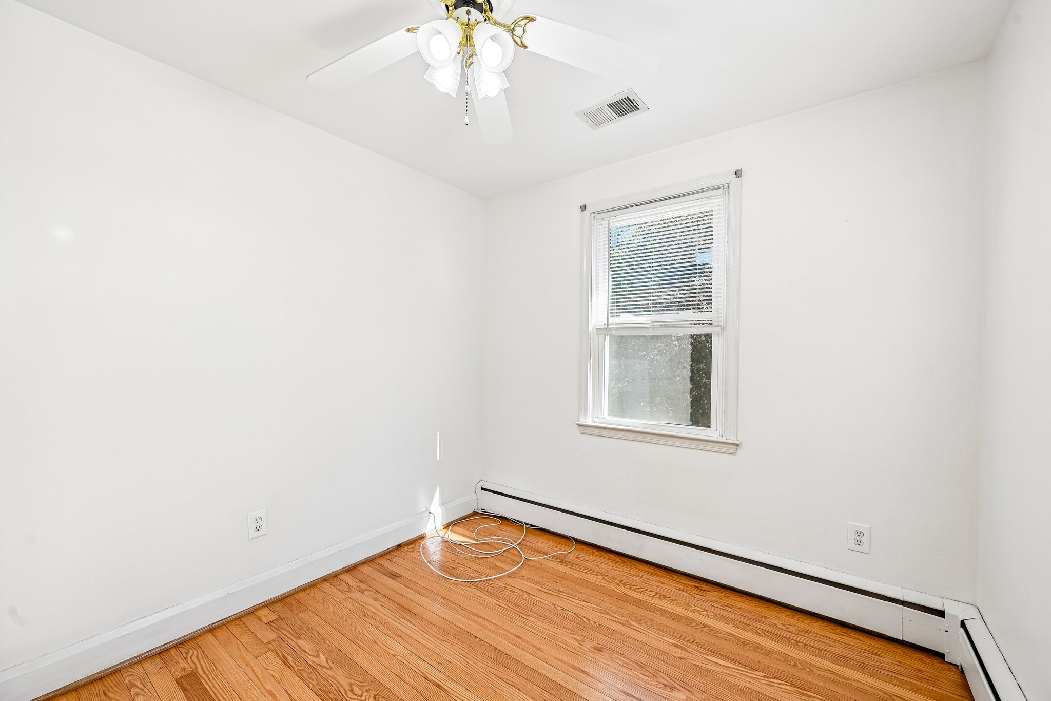 Everall Ave-S2010-032.jpg