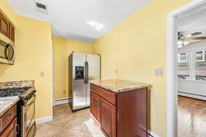 Everall Ave-S2010-017.jpg