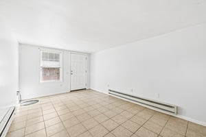 Everall Ave-S2010-025.jpg