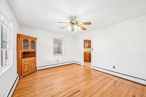 Everall Ave-S2010-030.jpg