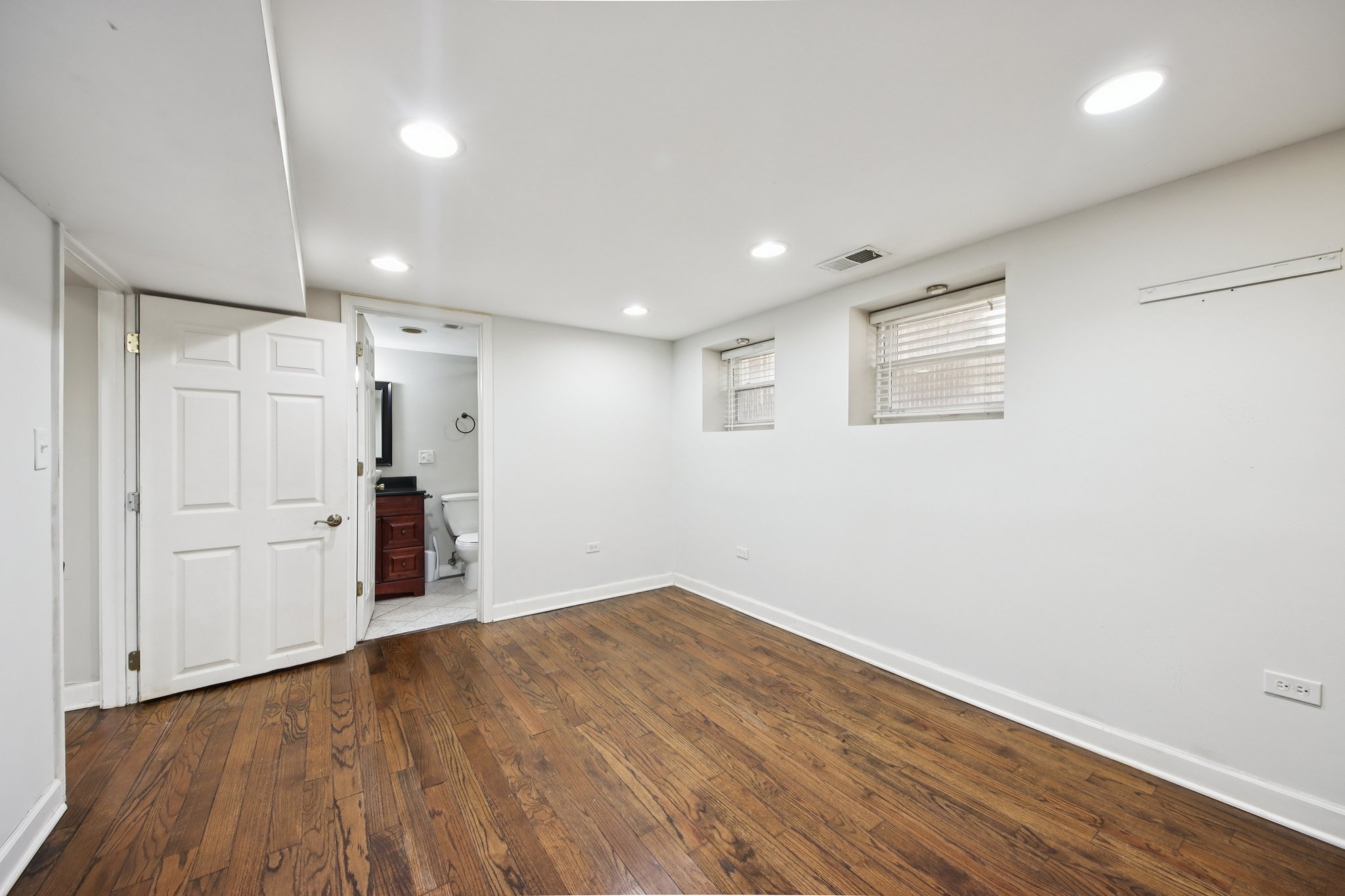 N Oakley Ave G-S3003-021.jpg