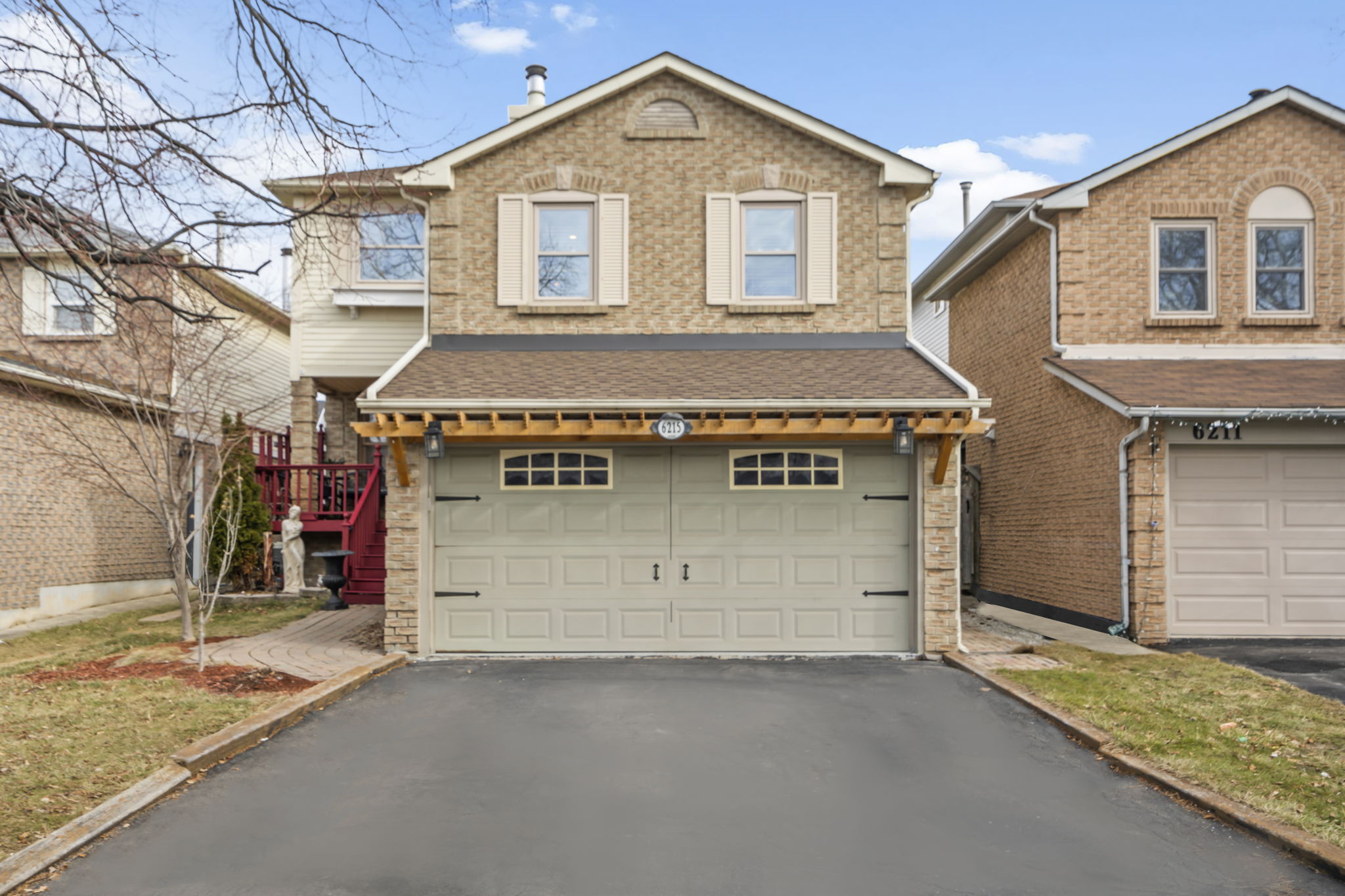 6215 Saltmarsh Ct Mississauga, ON L5N 5V9