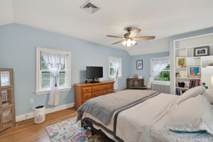  Photo 23