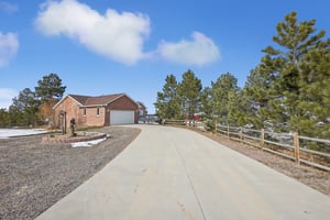 Bow Meadows Dr-003.jpg