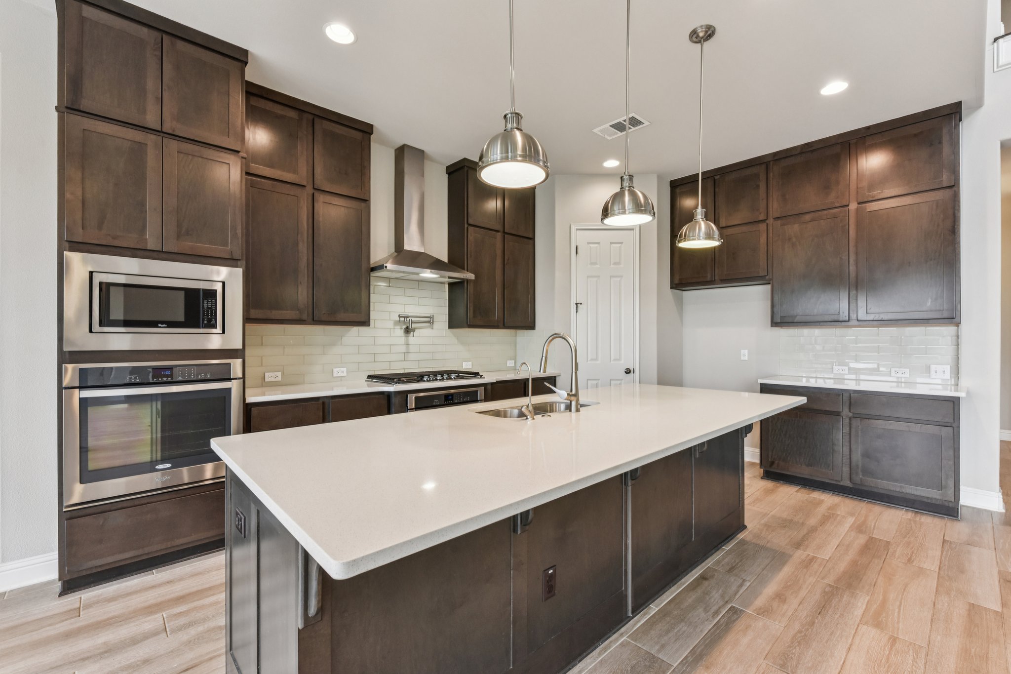 Cheyenne Ln-S1504-011.jpg