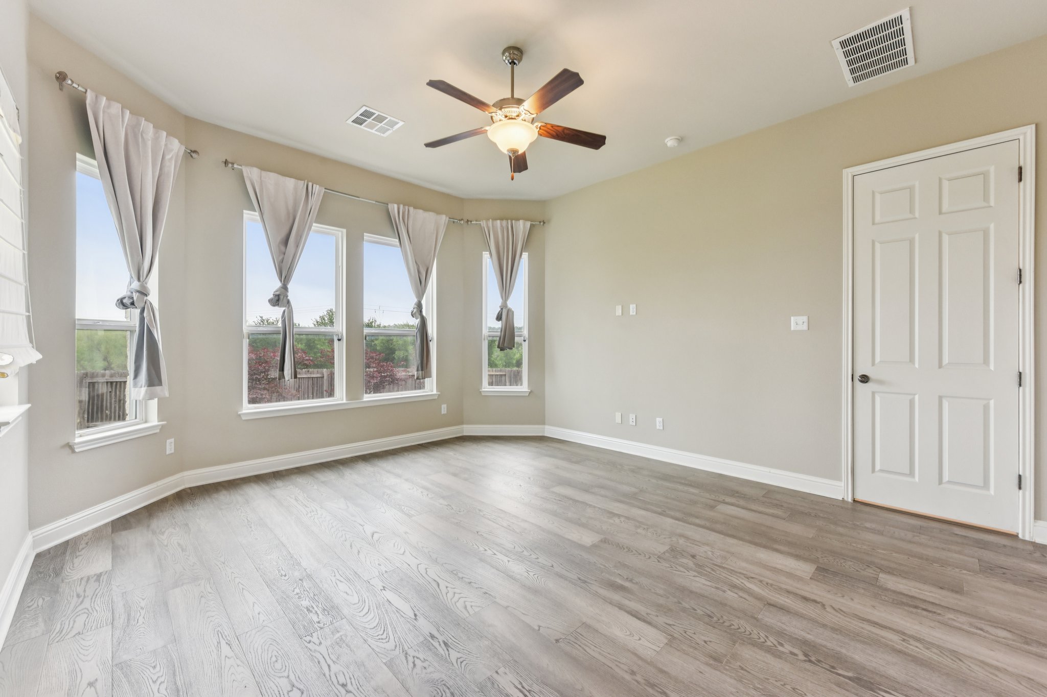 Cheyenne Ln-S1504-020.jpg