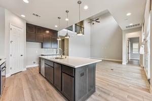 Cheyenne Ln-S1504-015.jpg