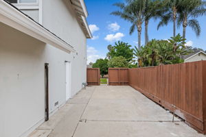 06 - Driveway