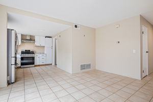 14 - Dining - Kitchen