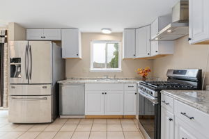 16 - Kitchen