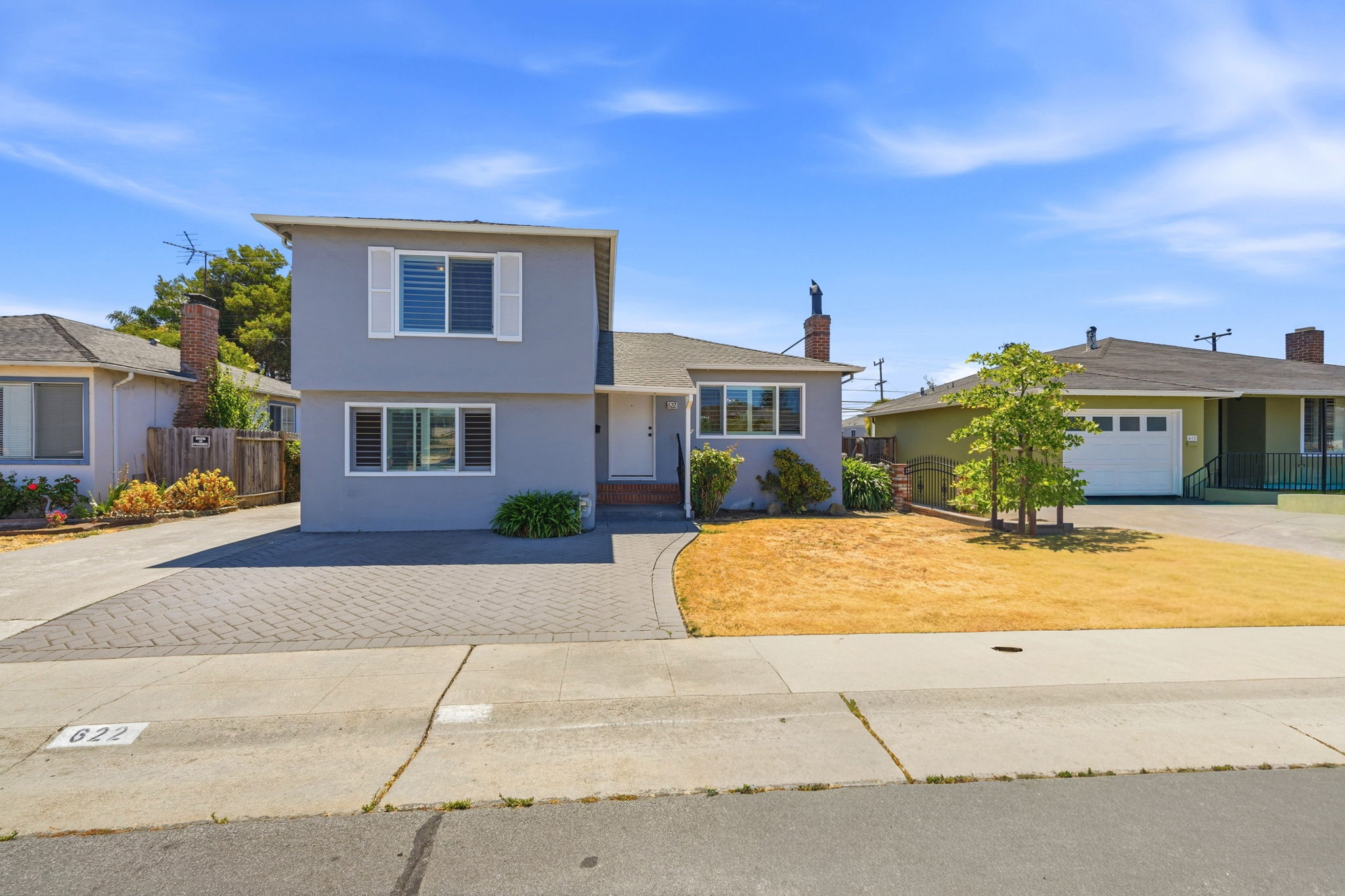 003_F8_622 E 16th Ave