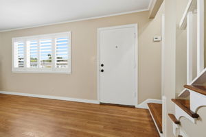 008_F8_622 E 16th Ave