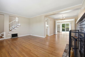 012_F8_622 E 16th Ave
