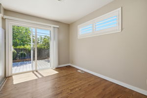 018_F8_622 E 16th Ave