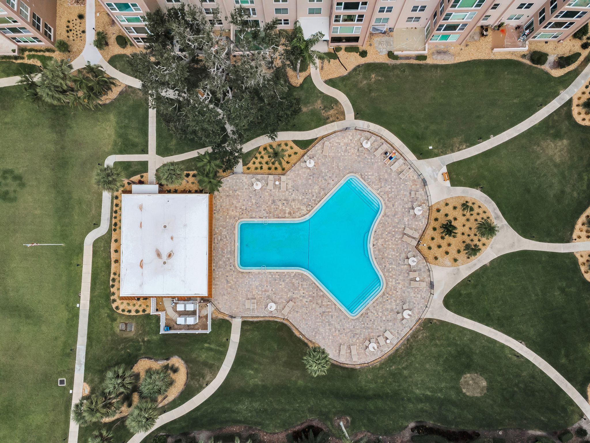 Edgewater Arms Pool21