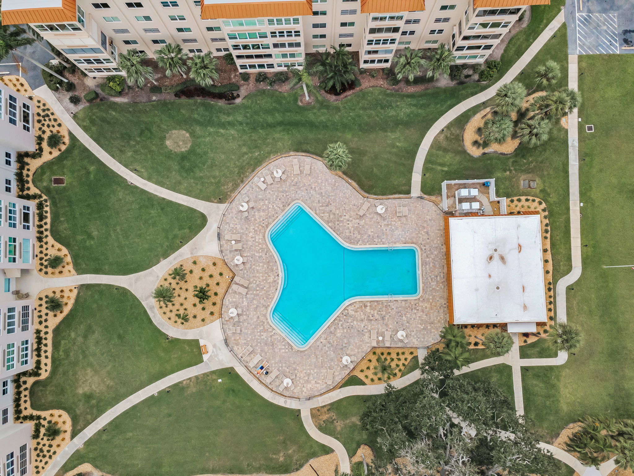 Edgewater Arms Pool23