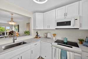 Kitchen 3 of 4