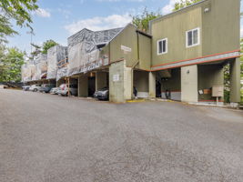  Photo 0