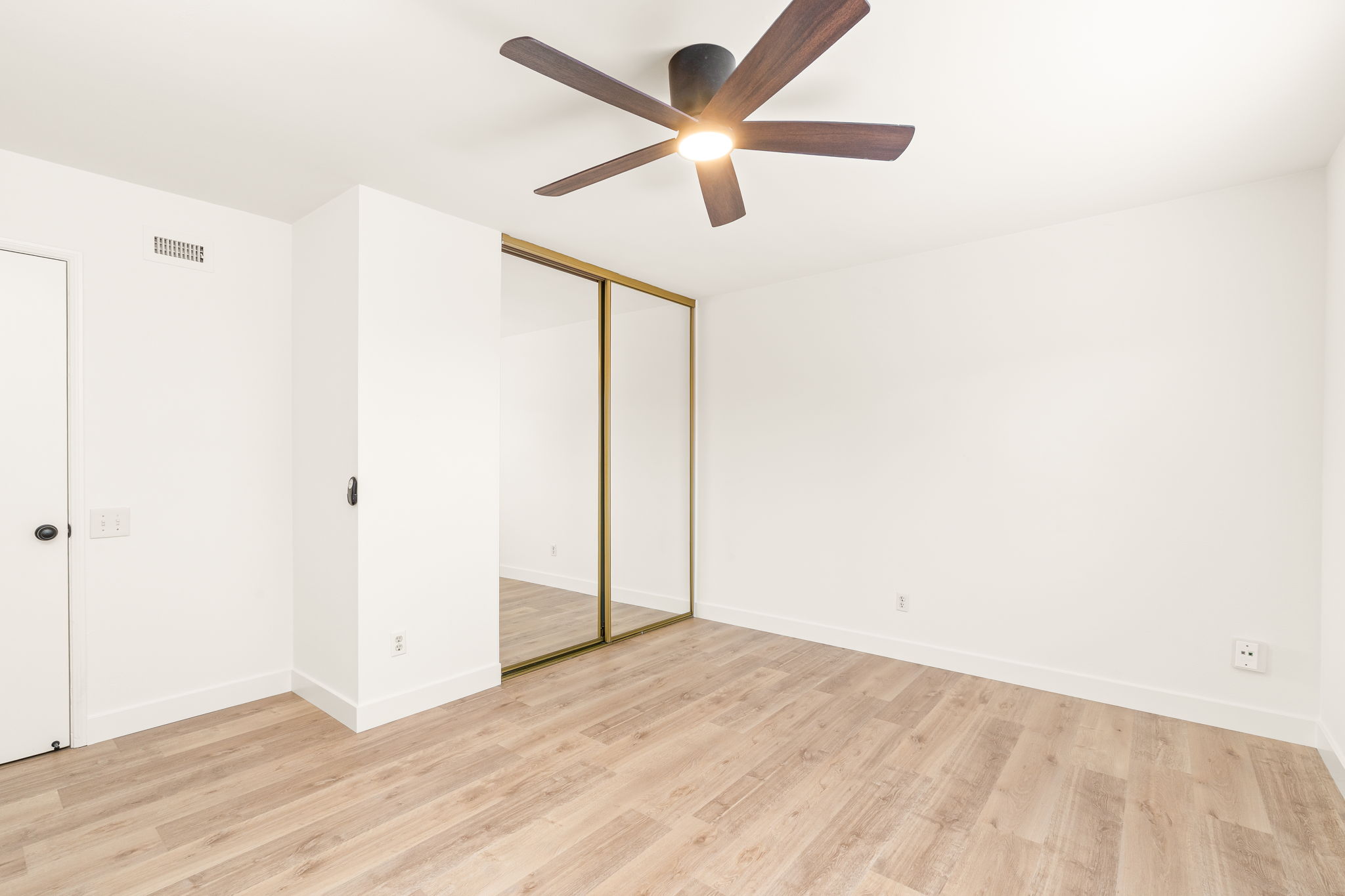 6221 Brynwood Ct-19
