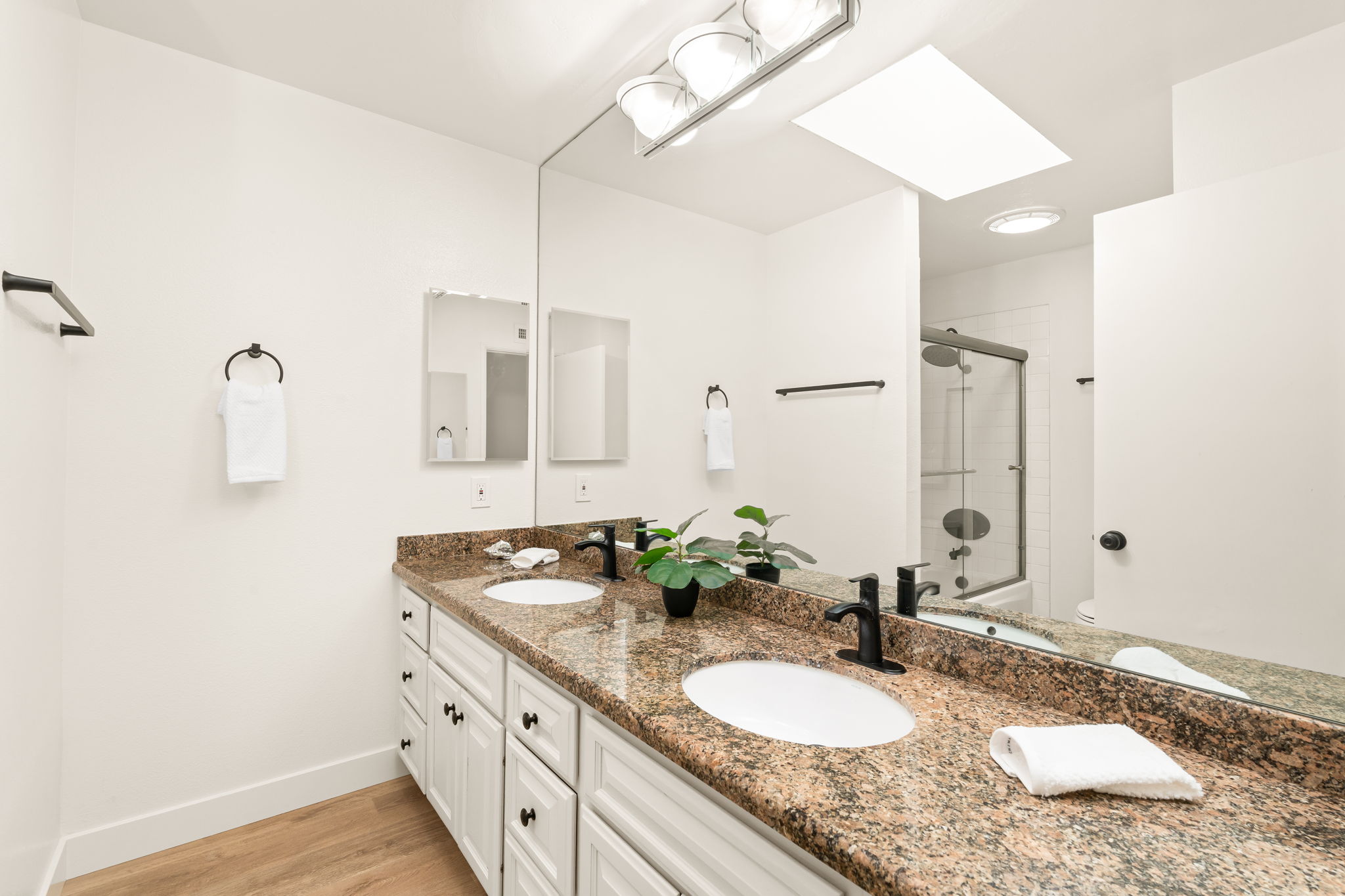 6221 Brynwood Ct-20