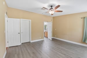 Emerson Dr-S2406-019.jpg